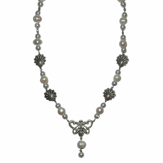 Pearl drop necklace