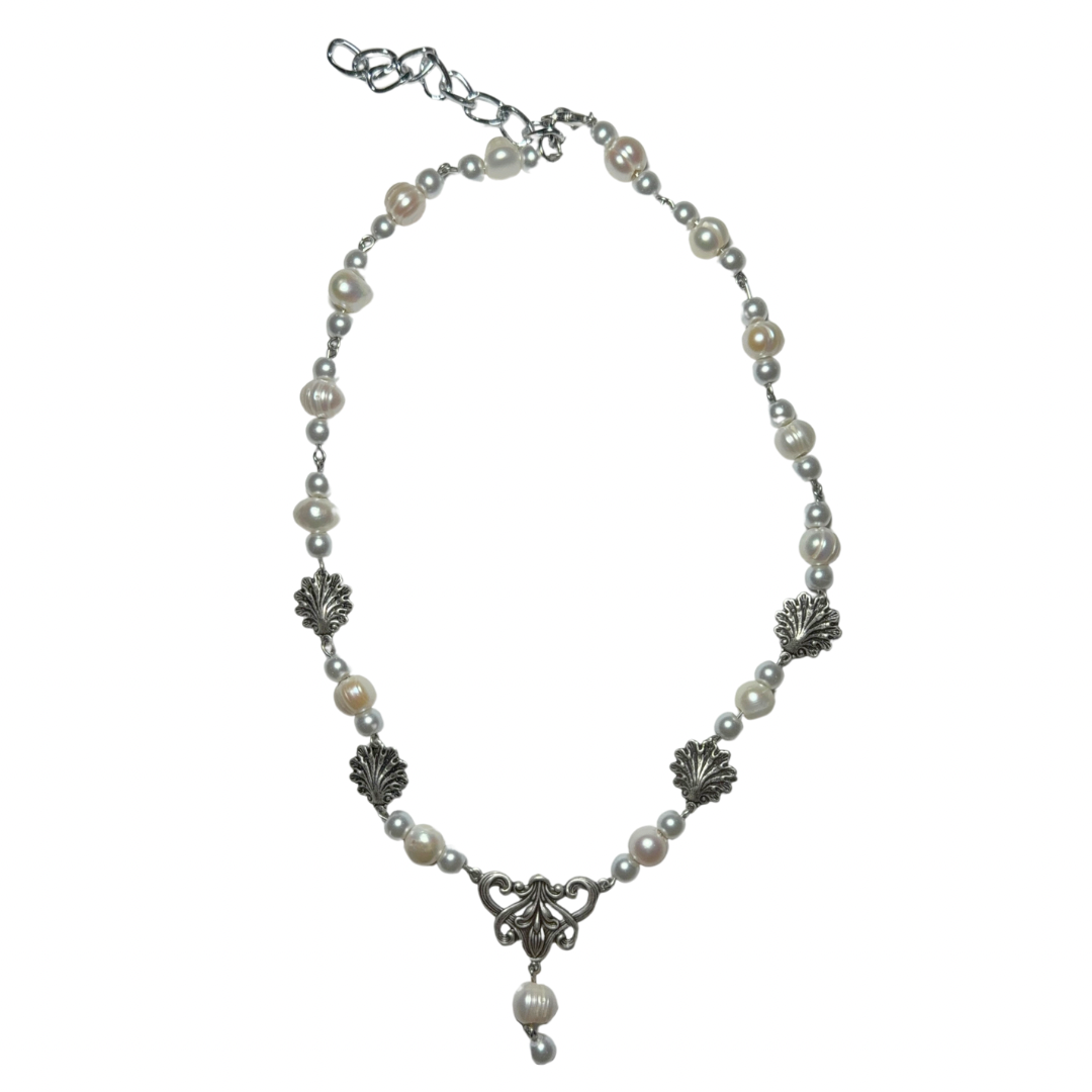 Pearl drop necklace